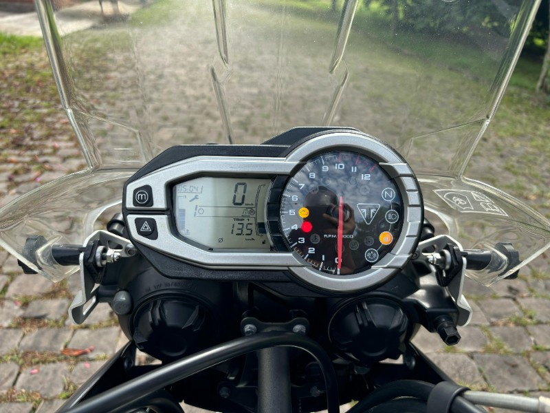 TRIUMPH TIGER 800 /2018 RT 811 VEÍCULOS ARROIO DO MEIO / Carros no Vale