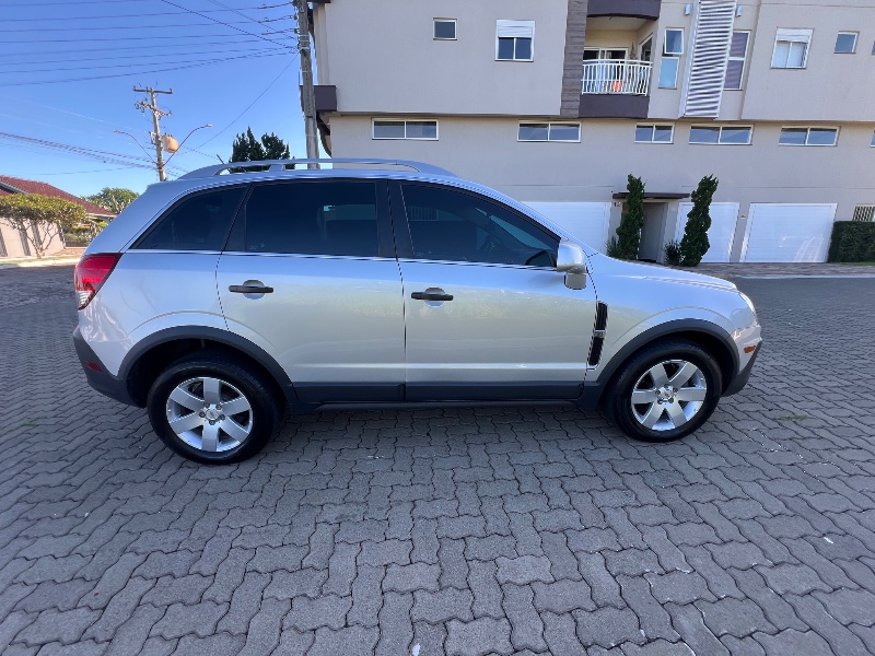 CHEVROLET CAPTIVA 2.4 ECOTEC 16V 2011/2011 ELY AUTOMÓVEIS LAJEADO / Carros no Vale