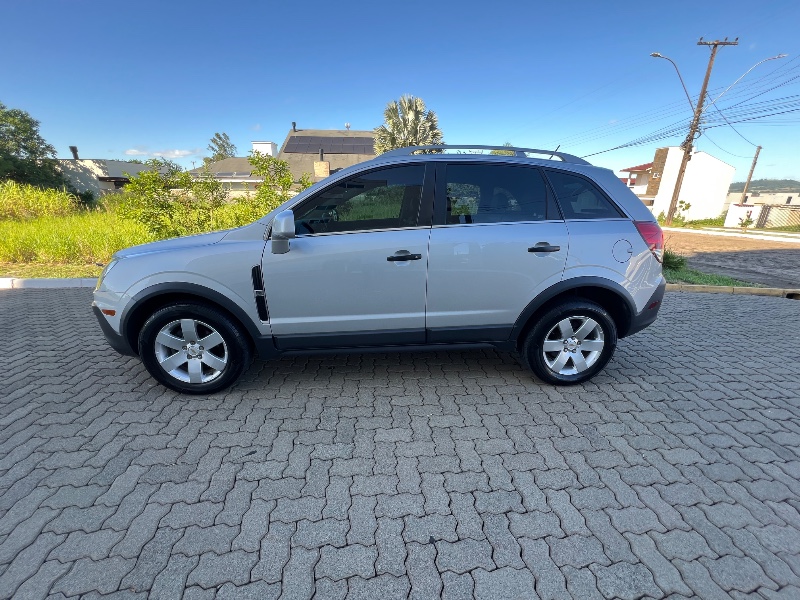 CHEVROLET CAPTIVA 2.4 ECOTEC 16V 2011/2011 ELY AUTOMÓVEIS LAJEADO / Carros no Vale