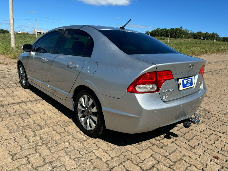 HONDA CIVIC LXL /2011 RT 811 VEÍCULOS ARROIO DO MEIO / Carros no Vale