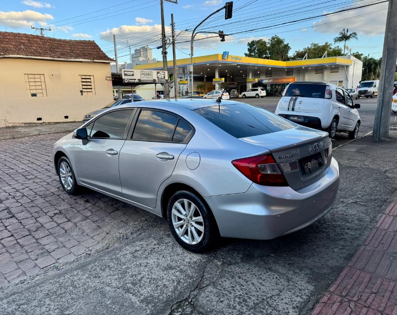 HONDA CIVIC 1.8 LXL 16V FLEX 4P AUTOMÁTICO 2012/2013 AR MULTIMARCAS VENÂNCIO AIRES / Carros no Vale