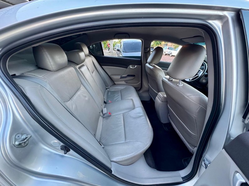 HONDA CIVIC 1.8 LXL 16V FLEX 4P AUTOMÁTICO 2012/2013 AR MULTIMARCAS VENÂNCIO AIRES / Carros no Vale
