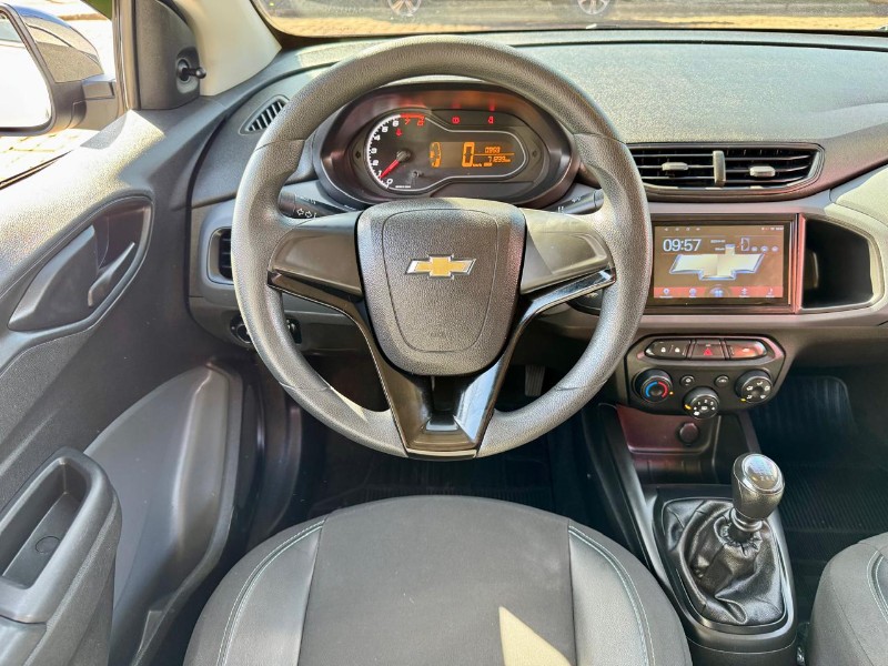 CHEVROLET ONIX PLUS JOY BLACK EDITION 1.0 8V 2021/2021 AR MULTIMARCAS VENÂNCIO AIRES / Carros no Vale