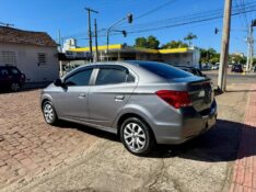 CHEVROLET ONIX PLUS JOY BLACK EDITION 1.0 8V 2021/2021 AR MULTIMARCAS VENÂNCIO AIRES / Carros no Vale