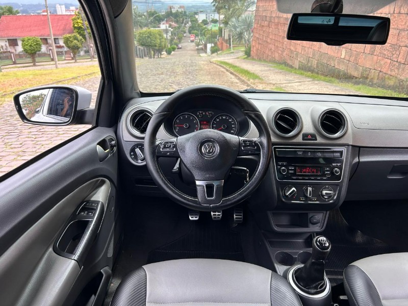 VOLKSWAGEN SAVEIRO CROSS 1.6 T FLEX 16V CE 2015/2015 LS MULTIMARCAS VENÂNCIO AIRES / Carros no Vale