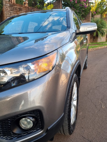 KIA KIA SORENTO 2.4 EX 2011/2011 MG VEÍCULOS ARROIO DO MEIO / Carros no Vale