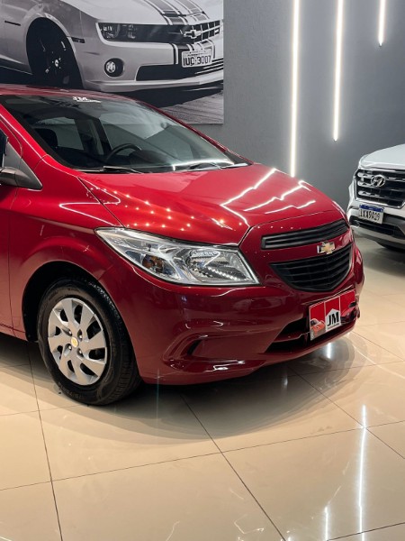 CHEVROLET ONIX HATCH JOY 1.0 8V FLEX 5P MEC. 2017/2018 JM AUTOMÓVEIS VENÂNCIO AIRES / Carros no Vale