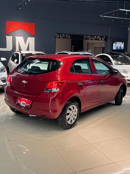 CHEVROLET ONIX HATCH JOY 1.0 8V FLEX 5P MEC. 2017/2018 JM AUTOMÓVEIS VENÂNCIO AIRES / Carros no Vale