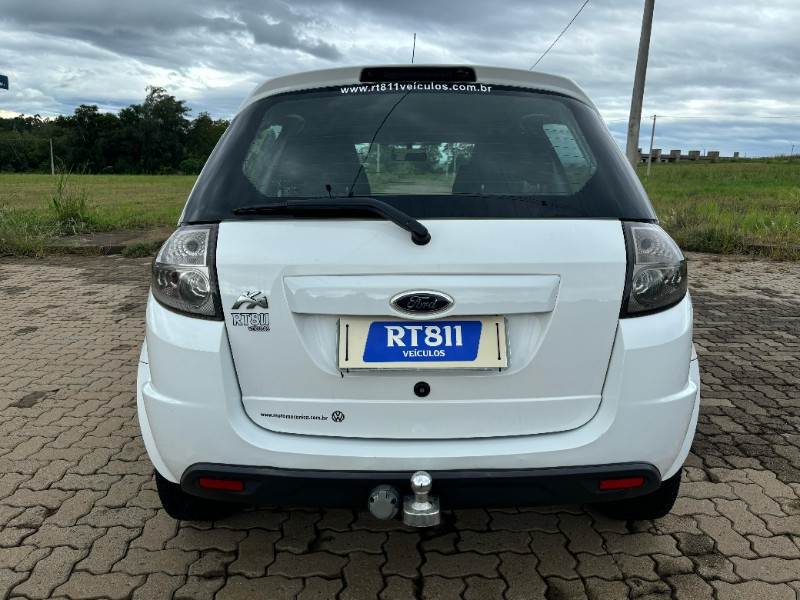 FORD KA 1.0 CLASS 8V /2013 RT 811 VEÍCULOS ARROIO DO MEIO / Carros no Vale