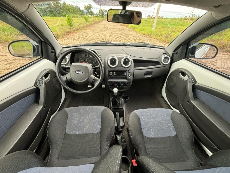 FORD KA 1.0 CLASS 8V /2013 RT 811 VEÍCULOS ARROIO DO MEIO / Carros no Vale
