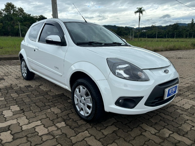 FORD KA 1.0 CLASS 8V /2013 RT 811 VEÍCULOS ARROIO DO MEIO / Carros no Vale