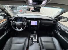 TOYOTA HILUX SW4 2.8 SRX /2021 IDEAL VEÍCULOS LAJEADO / Carros no Vale