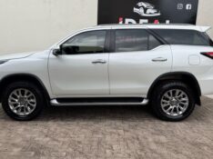 TOYOTA HILUX SW4 2.8 SRX /2021 IDEAL VEÍCULOS LAJEADO / Carros no Vale