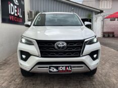 TOYOTA HILUX SW4 2.8 SRX /2021 IDEAL VEÍCULOS LAJEADO / Carros no Vale