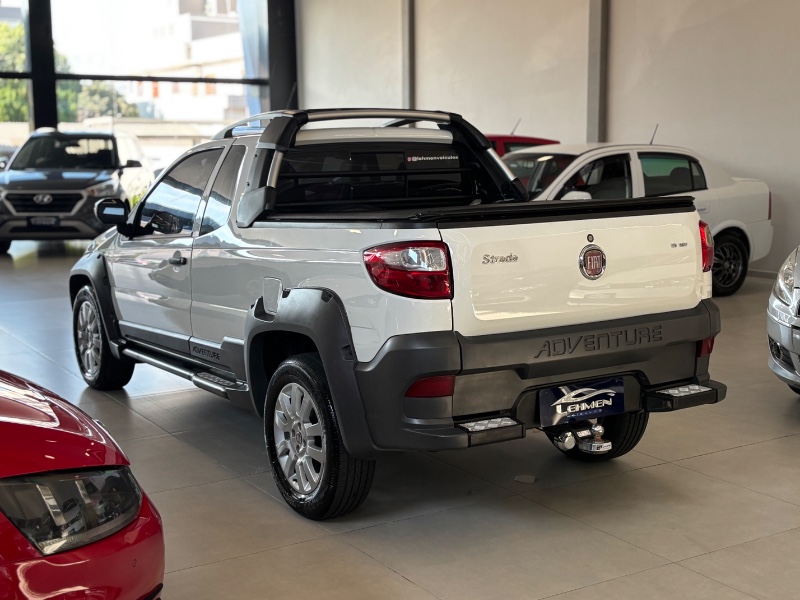 FIAT STRADA 1.8 MPI ADVENTURE CE 16V /2014 LEHMEN VEÍCULOS VENÂNCIO AIRES / Carros no Vale