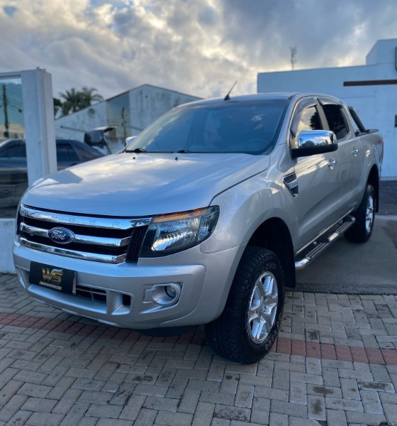 FORD RANGER 3.2 XLT 4X4 CD 20V DIESEL 4P AUTOMÁTICO 2013/2014 WS MULTIMARCAS VENÂNCIO AIRES / Carros no Vale
