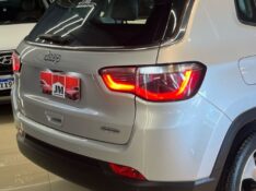 JEEP COMPASS 2.0 16V LONGITUDE 2018/2018 JM AUTOMÓVEIS VENÂNCIO AIRES / Carros no Vale