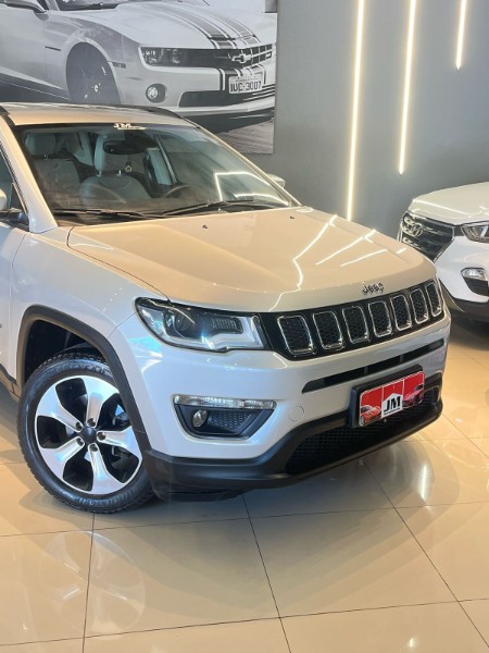 JEEP COMPASS 2.0 16V LONGITUDE 2018/2018 JM AUTOMÓVEIS VENÂNCIO AIRES / Carros no Vale