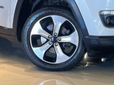 JEEP COMPASS 2.0 16V LONGITUDE 2018/2018 JM AUTOMÓVEIS VENÂNCIO AIRES / Carros no Vale