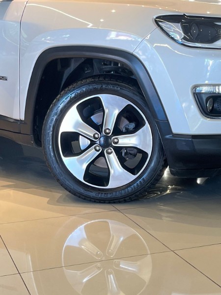 JEEP COMPASS 2.0 16V LONGITUDE 2018/2018 JM AUTOMÓVEIS VENÂNCIO AIRES / Carros no Vale