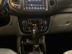 JEEP COMPASS 2.0 16V LONGITUDE 2018/2018 JM AUTOMÓVEIS VENÂNCIO AIRES / Carros no Vale