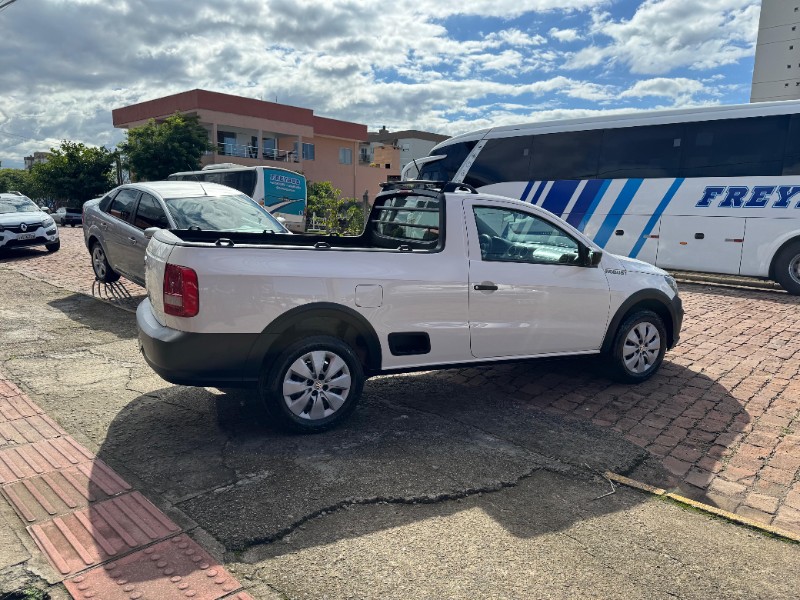 VOLKSWAGEN SAVEIRO 1.6 CS ROBUST 8V 2017/2018 AR MULTIMARCAS VENÂNCIO AIRES / Carros no Vale