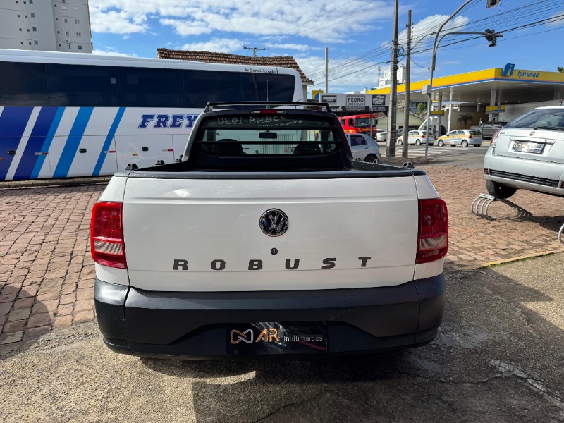 VOLKSWAGEN SAVEIRO 1.6 CS ROBUST 8V 2017/2018 AR MULTIMARCAS VENÂNCIO AIRES / Carros no Vale