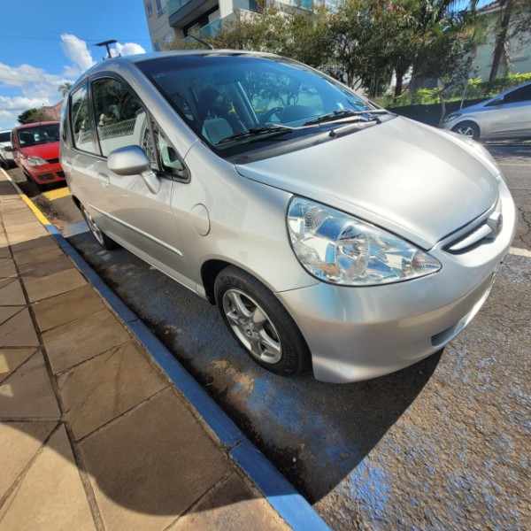 HONDA FIT 1.4 LX 8V 2008/2008 ADRIANO VEÍCULOS CRUZEIRO DO SUL / Carros no Vale