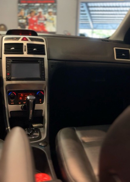 PEUGEOT 307 2.0 PREMIUM 16V 2011/2012 JM AUTOMÓVEIS VENÂNCIO AIRES / Carros no Vale