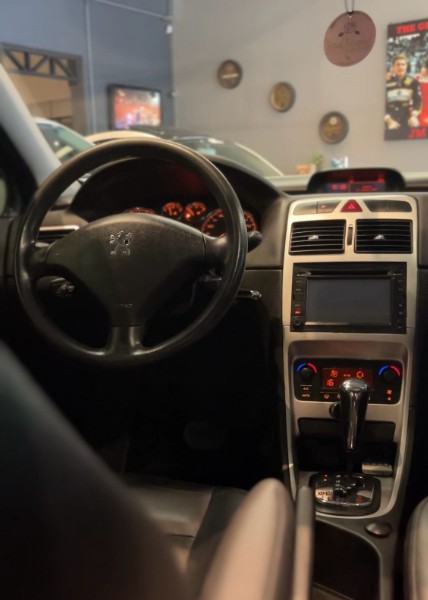 PEUGEOT 307 2.0 PREMIUM 16V 2011/2012 JM AUTOMÓVEIS VENÂNCIO AIRES / Carros no Vale