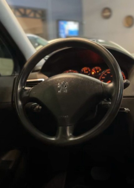 PEUGEOT 307 2.0 PREMIUM 16V 2011/2012 JM AUTOMÓVEIS VENÂNCIO AIRES / Carros no Vale
