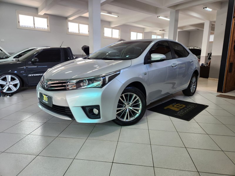 TOYOTA COROLLA XEI 2.0 2014/2015 TS VEÍCULOS ANTA GORDA / Carros no Vale