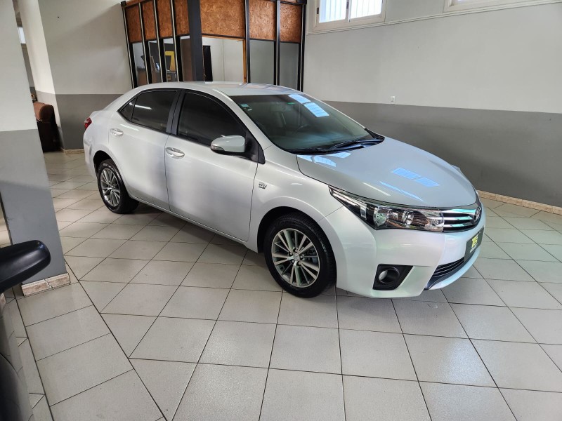 TOYOTA COROLLA XEI 2.0 2014/2015 TS VEÍCULOS ANTA GORDA / Carros no Vale