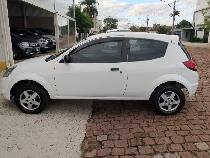FORD KA 1.0 8V FLEX /2011 CHIMA VEÍCULOS VENÂNCIO AIRES / Carros no Vale