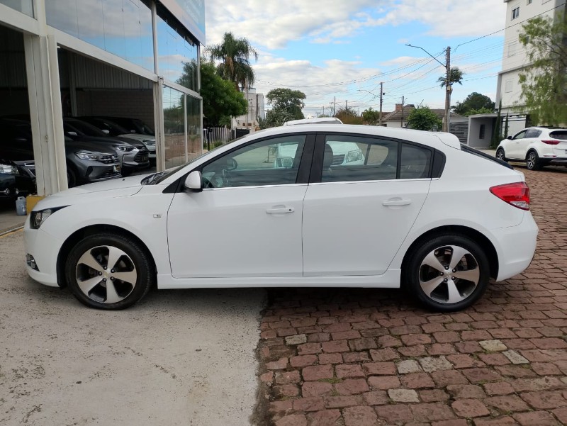 CHEVROLET CRUZE HB SPORT LT /2014 CHIMA VEÍCULOS VENÂNCIO AIRES / Carros no Vale