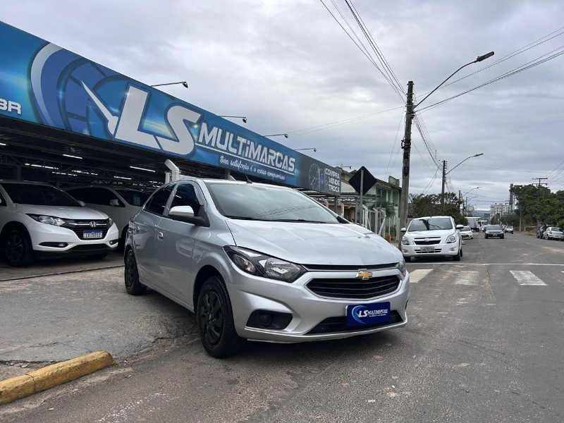 CHEVROLET ONIX HATCH LT 1.0 8V FLEXPOWER 5P MEC. 2019/2019 LS MULTIMARCAS VENÂNCIO AIRES / Carros no Vale