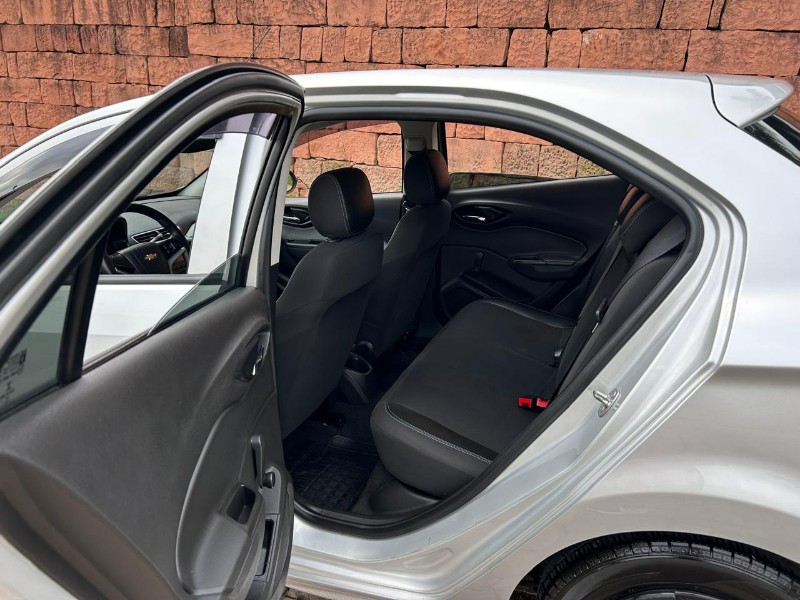 CHEVROLET ONIX HATCH LT 1.0 8V FLEXPOWER 5P MEC. 2019/2019 LS MULTIMARCAS VENÂNCIO AIRES / Carros no Vale