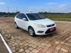 FORD FOCUS 1.6 2013/2013 ELY AUTOMÓVEIS LAJEADO / Carros no Vale