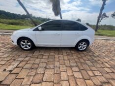FORD FOCUS 1.6 2013/2013 ELY AUTOMÓVEIS LAJEADO / Carros no Vale