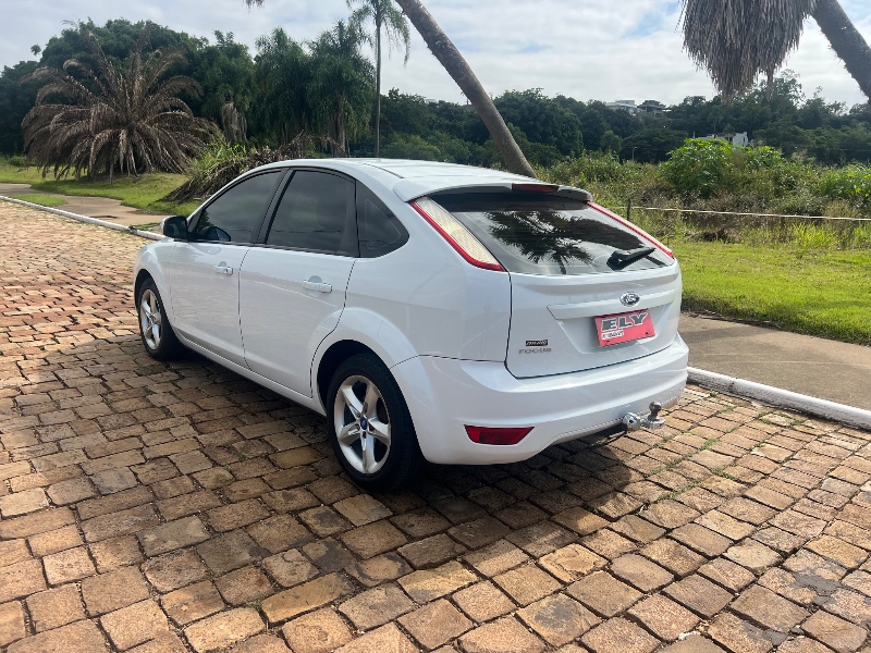 FORD FOCUS 1.6 2013/2013 ELY AUTOMÓVEIS LAJEADO / Carros no Vale