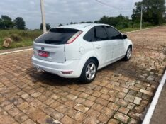 FORD FOCUS 1.6 2013/2013 ELY AUTOMÓVEIS LAJEADO / Carros no Vale