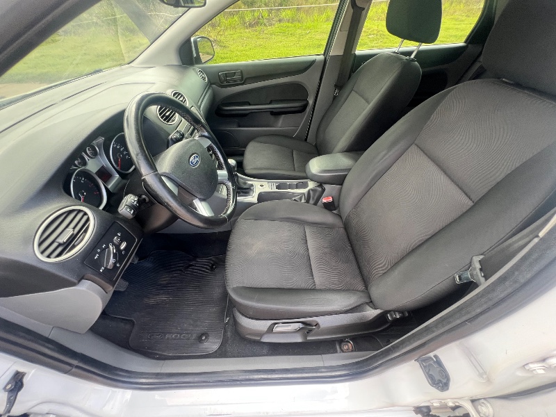 FORD FOCUS 1.6 2013/2013 ELY AUTOMÓVEIS LAJEADO / Carros no Vale