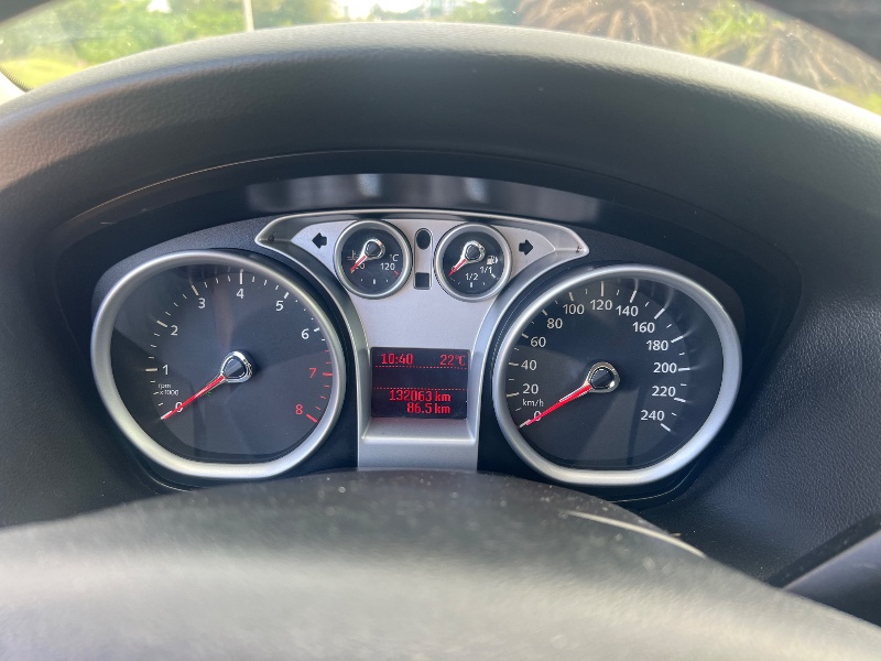 FORD FOCUS 1.6 2013/2013 ELY AUTOMÓVEIS LAJEADO / Carros no Vale