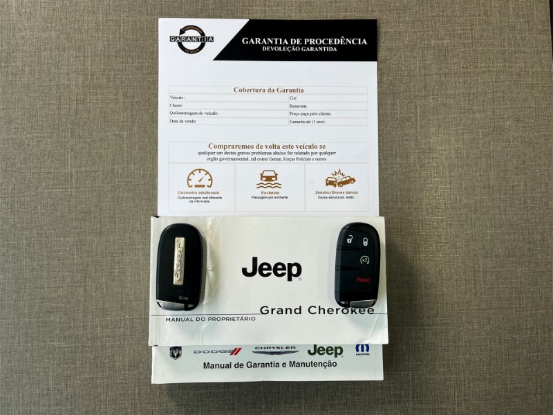 JEEP GRAND CHEROKEE LIMITED 3.6 4X4 V6 AUT. 2013/2014 DUARTE VEÍCULOS PORTO ALEGRE / Carros no Vale