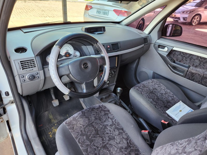 CHEVROLET MERIVA CD 1.8 8V 4P 2004/2004 TS VEÍCULOS ANTA GORDA / Carros no Vale