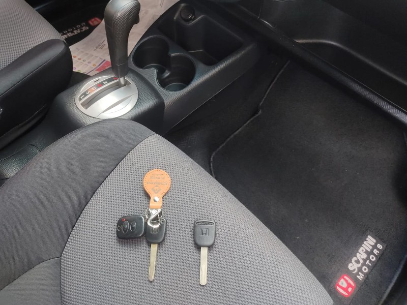 HONDA FIT 1.5 EX 2006/2007 ALTERNATIVA VEÍCULOS LAJEADO / Carros no Vale