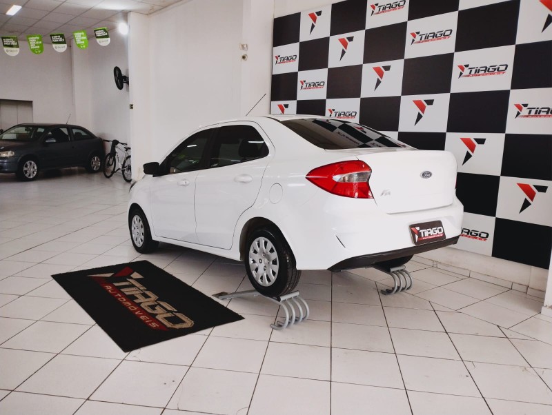 FORD KA 1.5 SE SEDAN 12V 2021/2021 TIAGO AUTOMÓVEIS VENÂNCIO AIRES / Carros no Vale