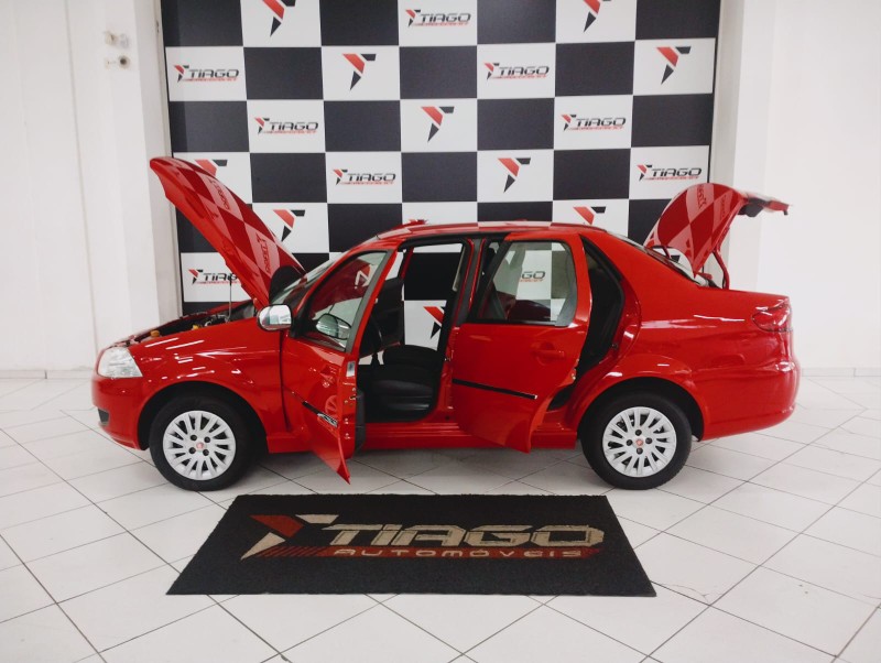 FIAT SIENA 1.0 CELEBRATION 8V 2015/2015 TIAGO AUTOMÓVEIS VENÂNCIO AIRES / Carros no Vale