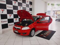 FIAT SIENA 1.0 CELEBRATION 8V 2015/2015 TIAGO AUTOMÓVEIS VENÂNCIO AIRES / Carros no Vale