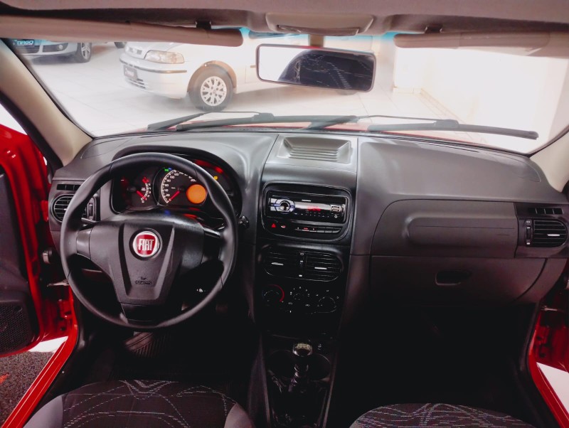 FIAT SIENA 1.0 CELEBRATION 8V 2015/2015 TIAGO AUTOMÓVEIS VENÂNCIO AIRES / Carros no Vale